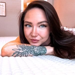 Meet your Posher, Leanna